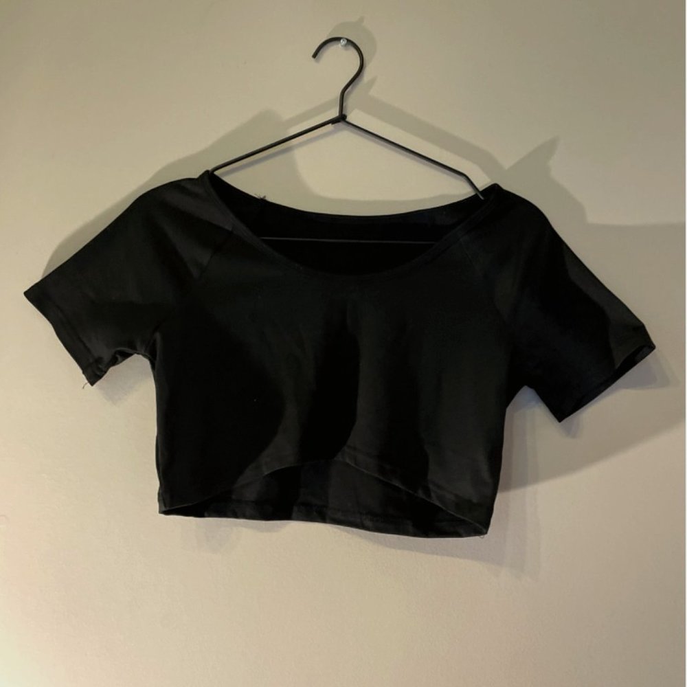 Urban outfitters crop top